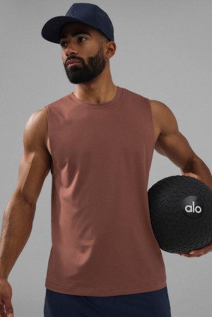 Camiseta Sin Mangas Running Alo Yoga Conquer Muscle Hombre Chestnut | Colombia AHWK-45629