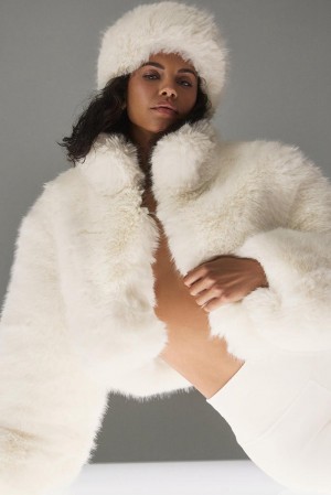 Chaquetas Alo Yoga Opulent Faux Fur Cropped Mujer Ivory | Colombia VEQH-90378