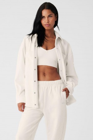 Chaquetas Alo Yoga Ribbed Velour Mountain Side Shacket Mujer Ivory | Colombia FTPI-25398