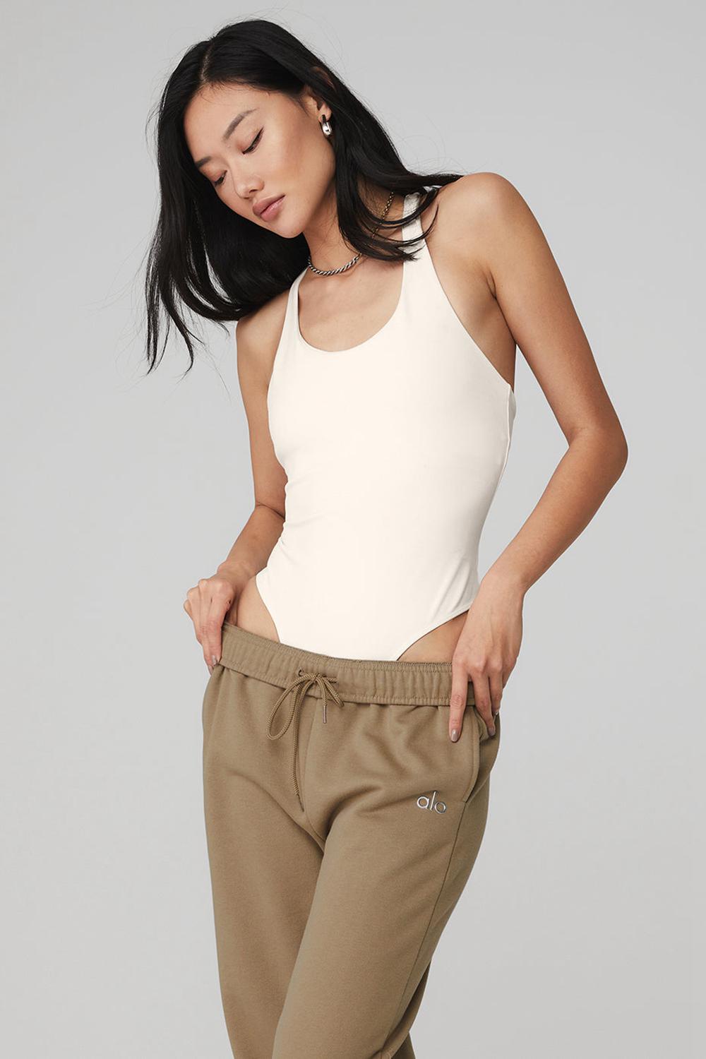 Body Alo Yoga Sleek Back Mujer Ivory | Colombia  MPFN-95024