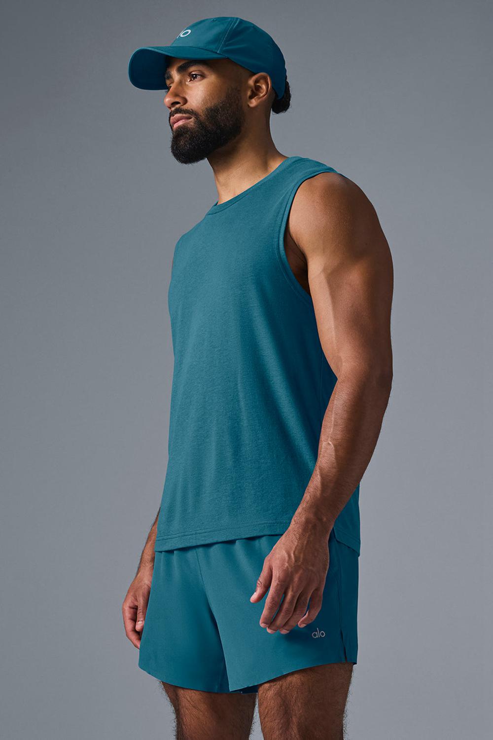 Camiseta Sin Mangas Running Alo Yoga The Triumph Muscle Hombre Oceanic Teal | Colombia  KPOF-06478