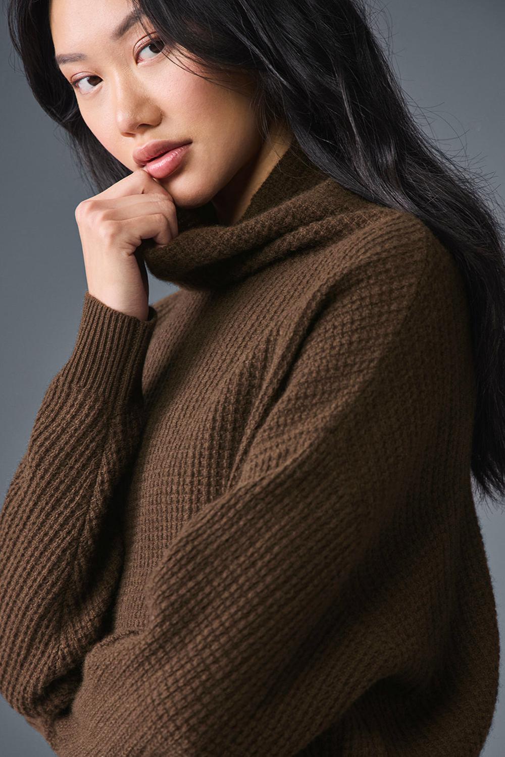 Pullover Alo Yoga Cashmere Plush Waffle Turtleneck Mujer Espresso | Colombia  HWOI-17038