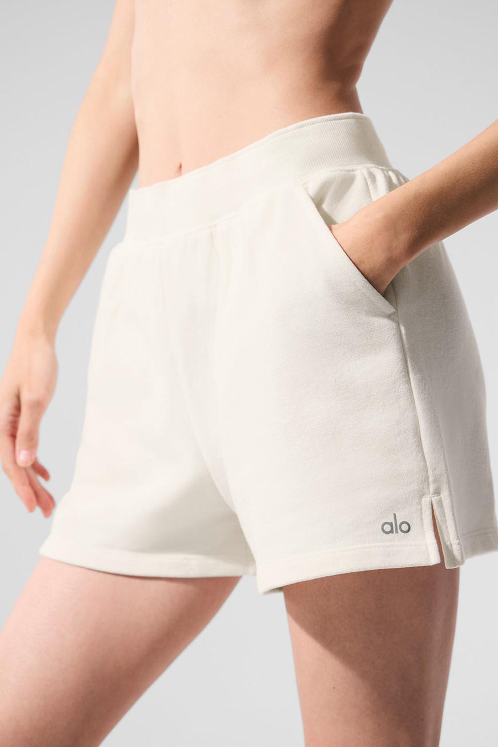 Short Alo Yoga Low Key Sweat Mujer Ivory | Colombia  GMTD-08653