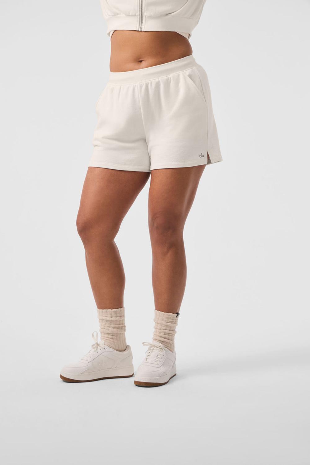 Short Alo Yoga Low Key Sweat Mujer Ivory | Colombia  GMTD-08653