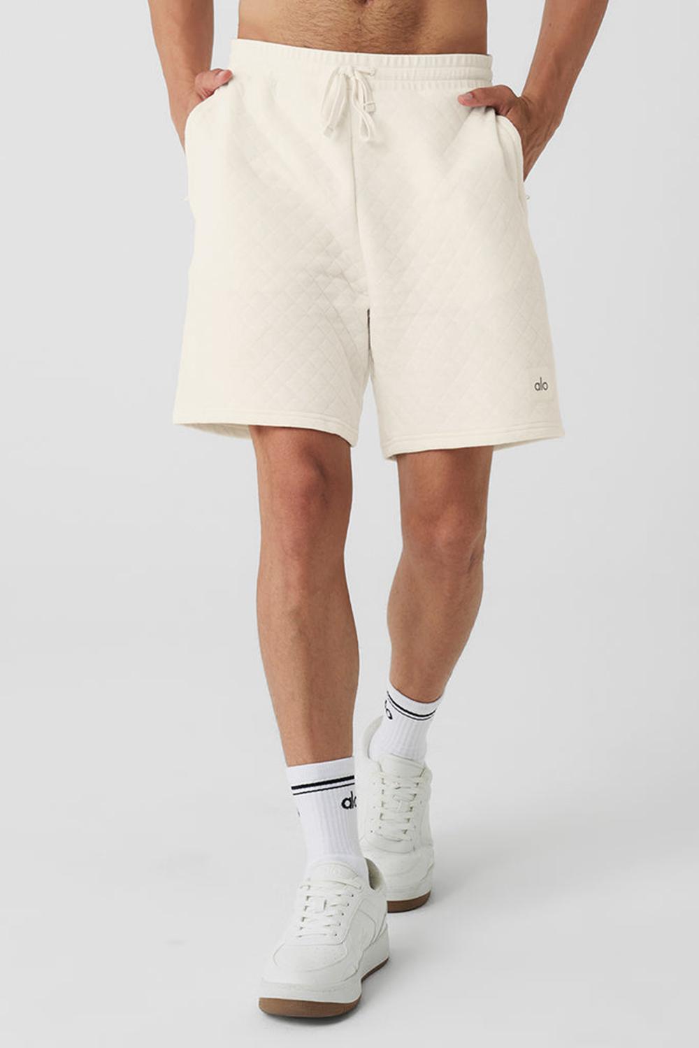Short Alo Yoga Quilted Stadium Hombre Ivory | Colombia  FLSR-01623