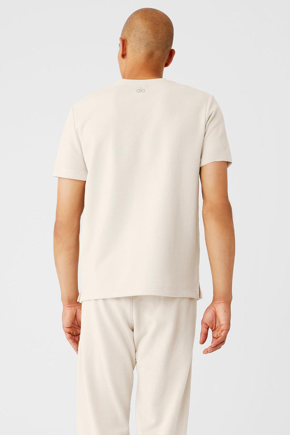 Short Sleeve Alo Yoga Chill Hombre Bone | Colombia  PMTZ-19340