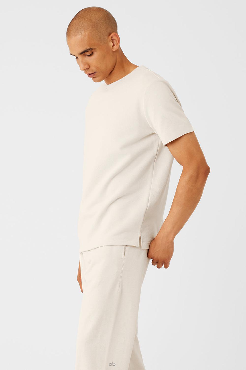 Short Sleeve Alo Yoga Chill Hombre Bone | Colombia  PMTZ-19340